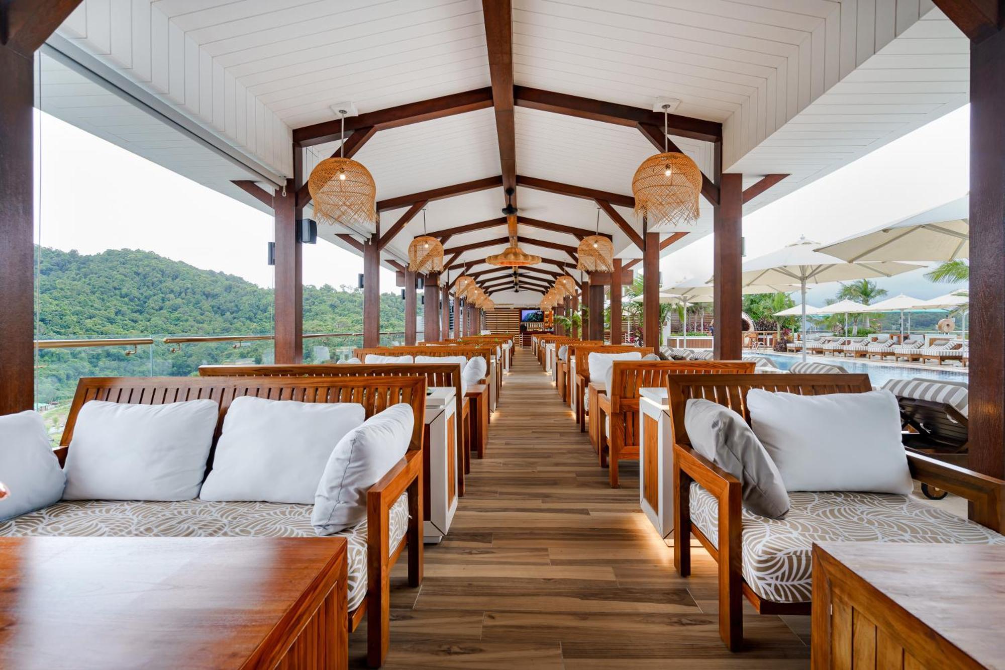The Riyaz Lavanya Langkawi Pantai Cenang  Εξωτερικό φωτογραφία The interior of the restaurant