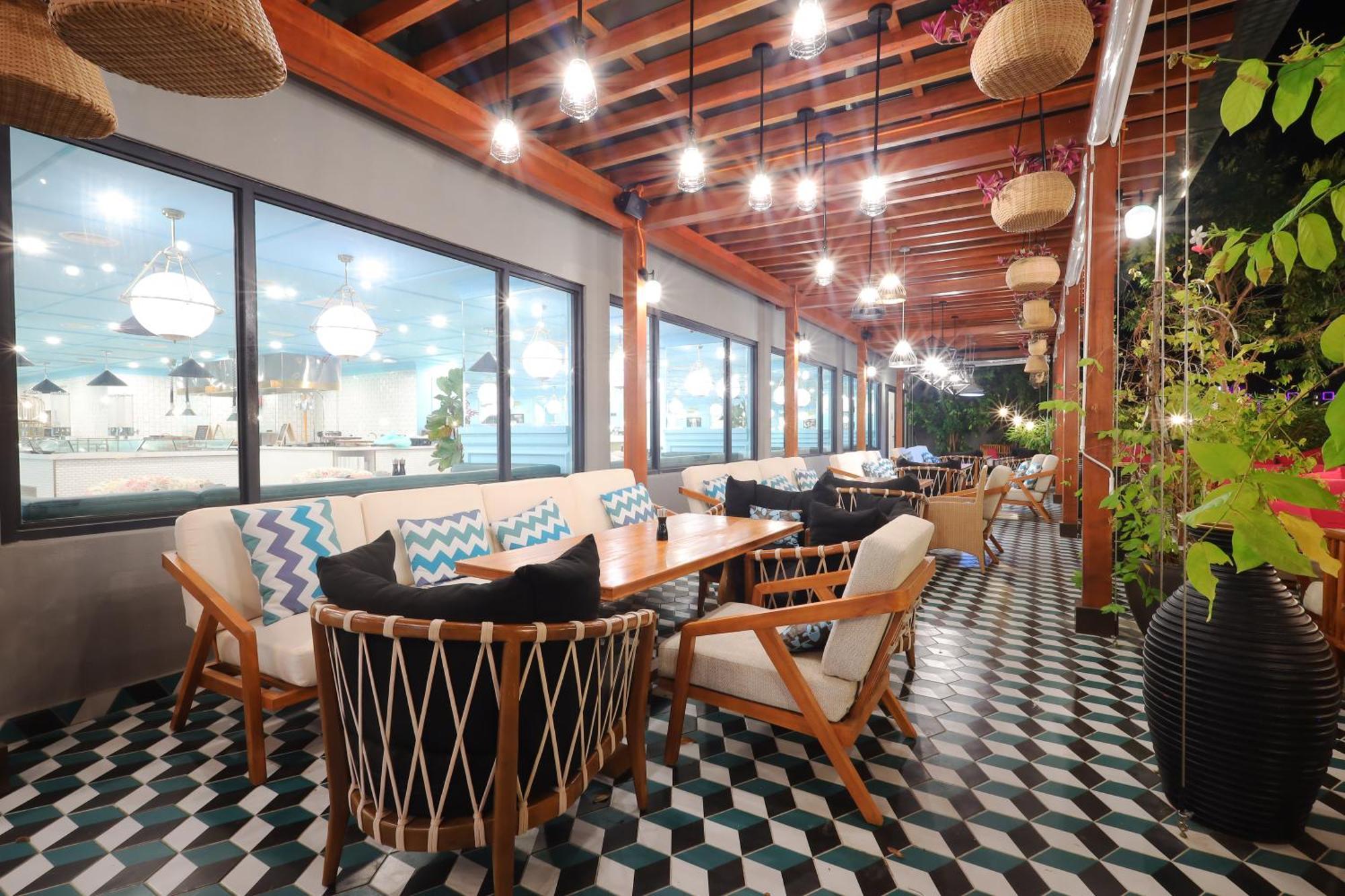 The Riyaz Lavanya Langkawi Pantai Cenang  Εξωτερικό φωτογραφία The interior of the restaurant