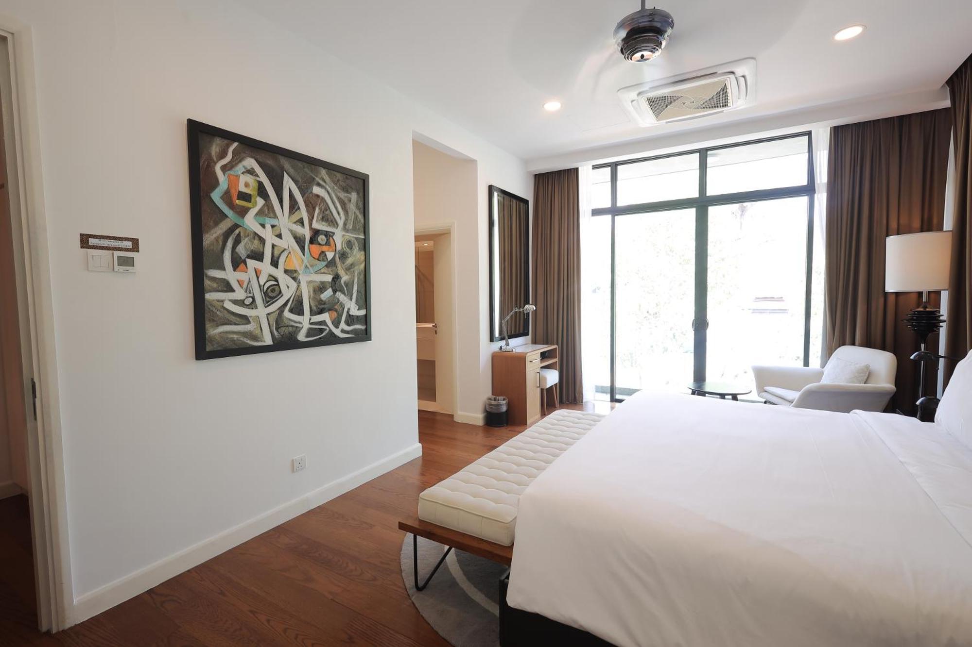 The Riyaz Lavanya Langkawi Pantai Cenang  Εξωτερικό φωτογραφία A bedroom at the hotel