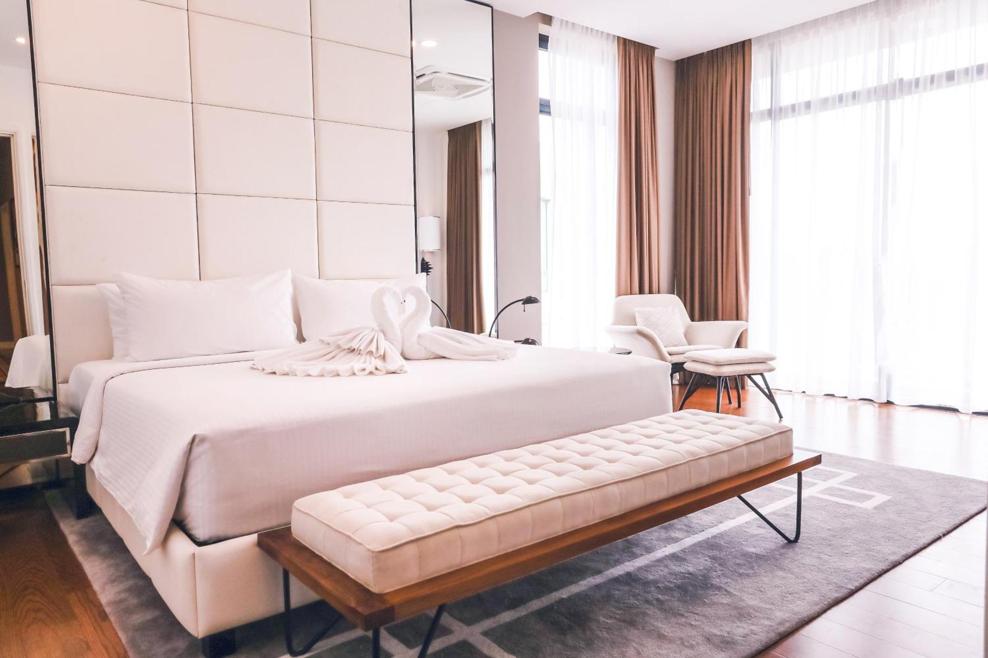 The Riyaz Lavanya Langkawi Pantai Cenang  Εξωτερικό φωτογραφία A bedroom at the hotel